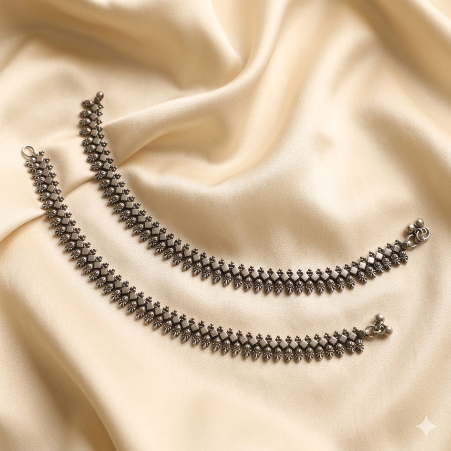 Kamakshi Geometric Ghungroo Anklet