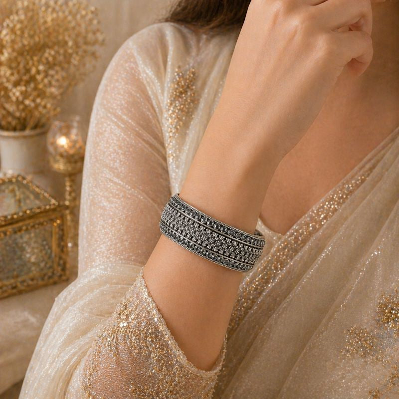Vaibhavi Antique Silver Kada
