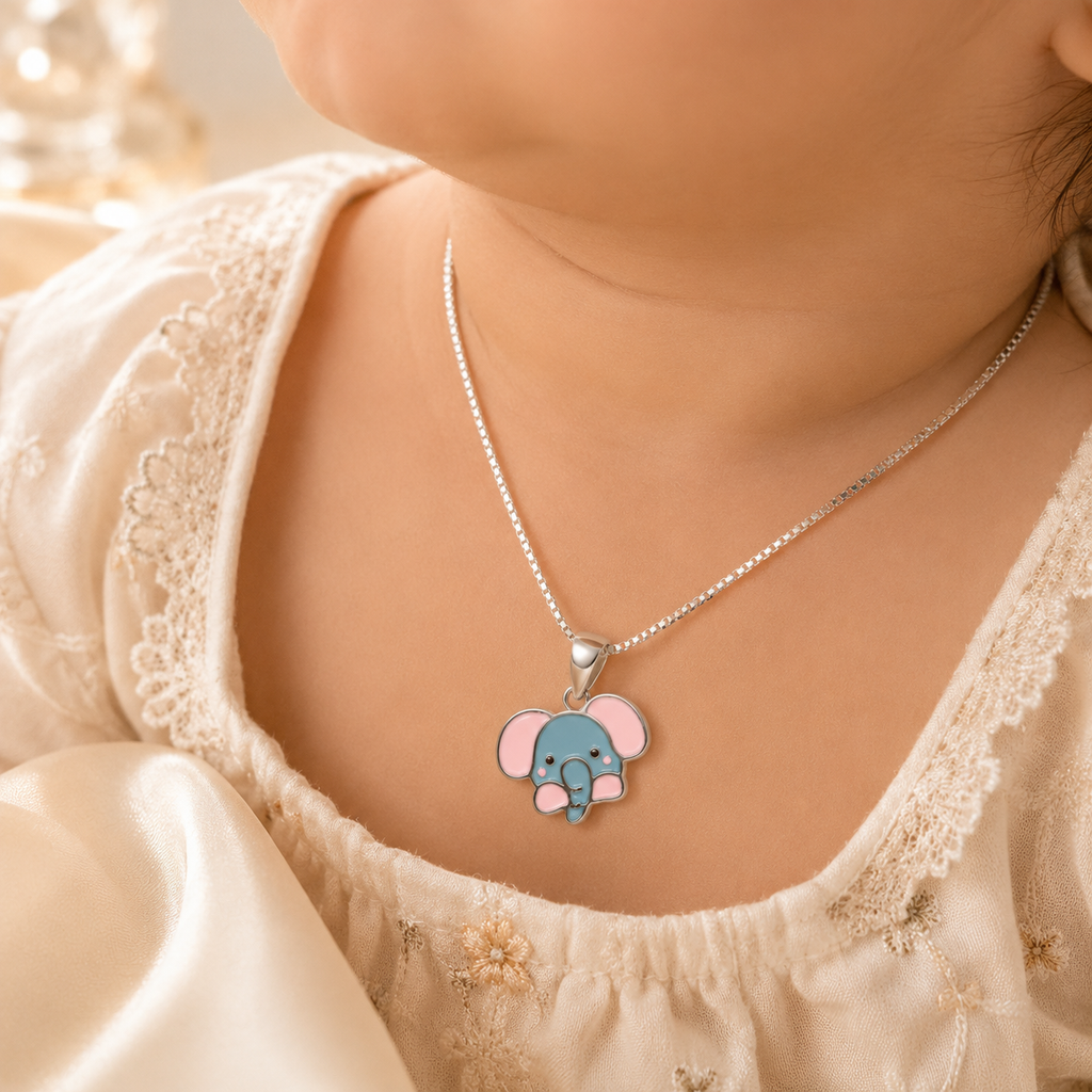 Tiny Trunk Charm Bracelet