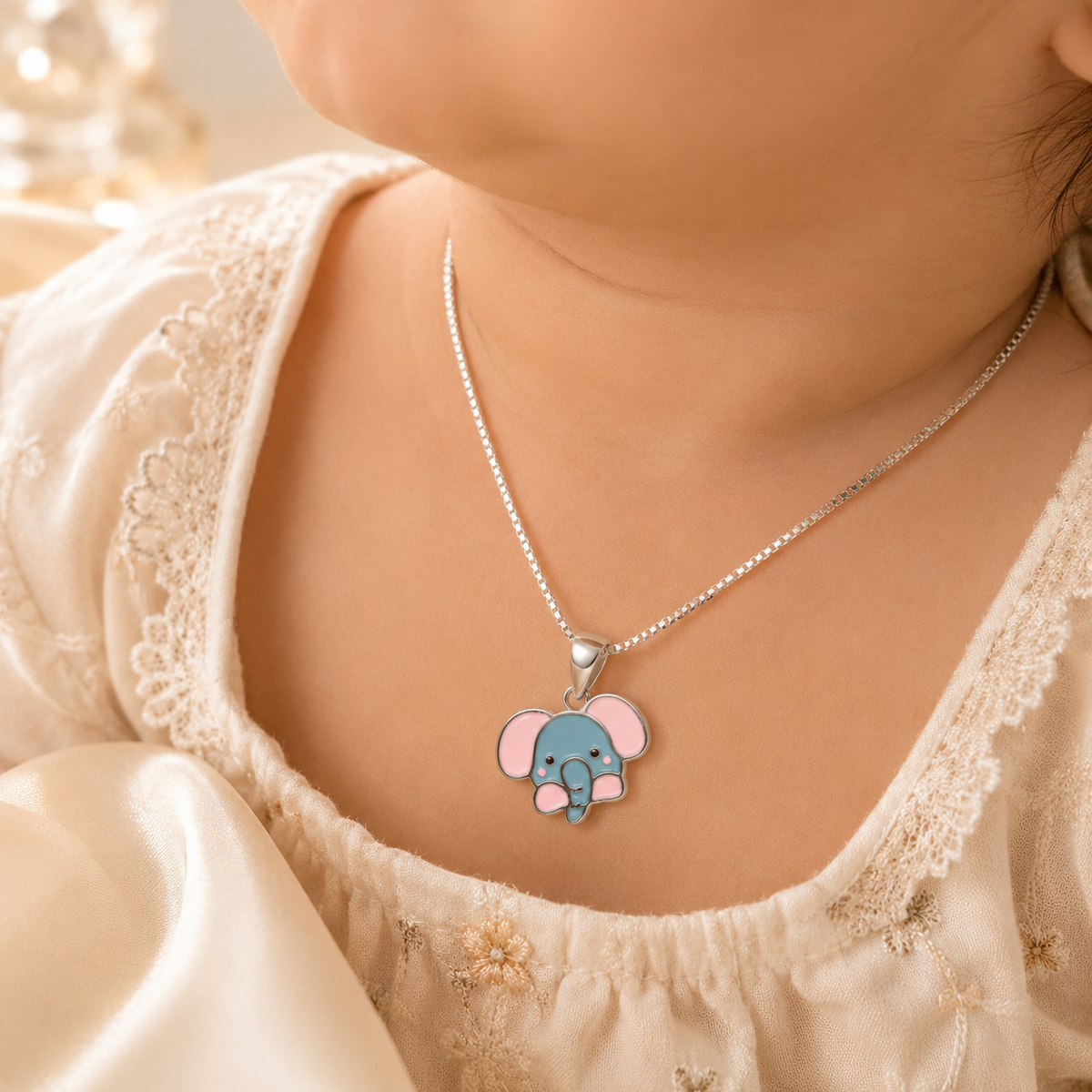 Tiny Trunk Charm Bracelet