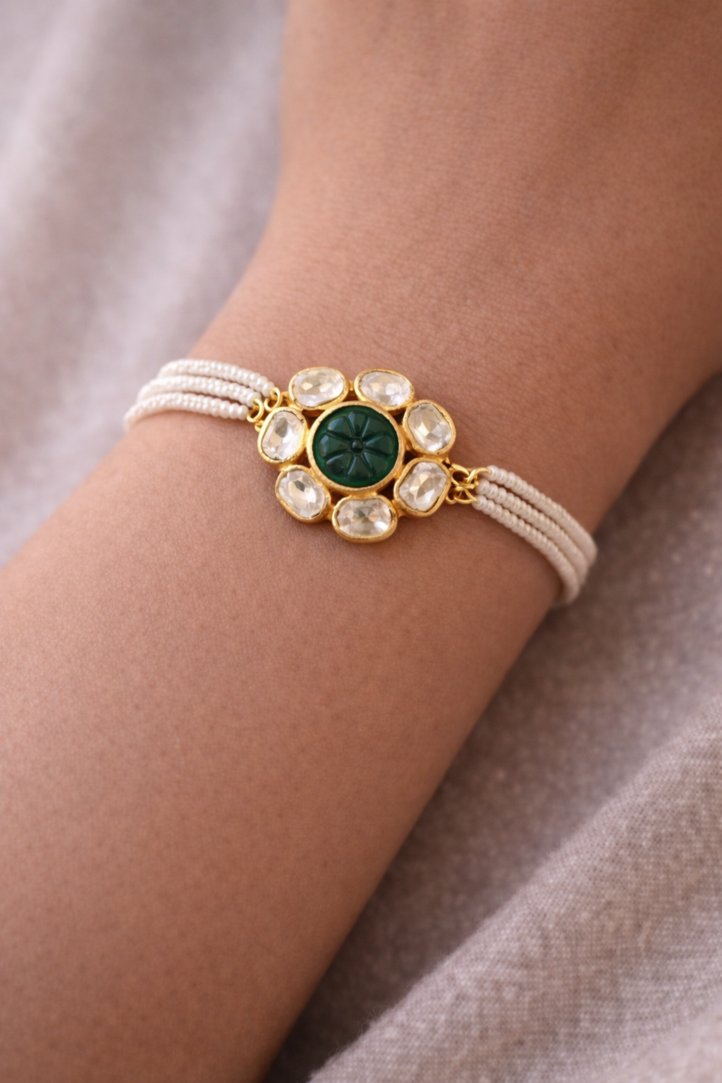 Emerald Noor Pearl Bracelet
