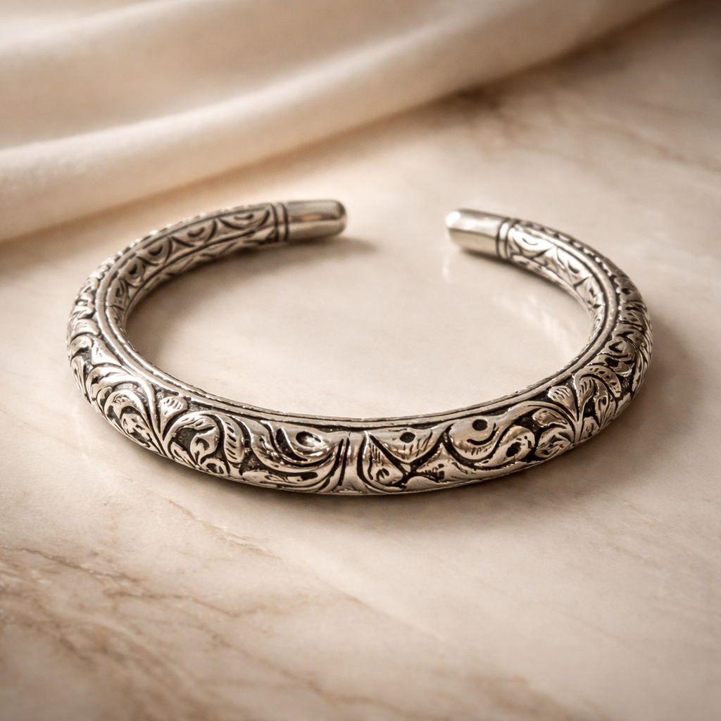 Aranya Carved Silver Kada