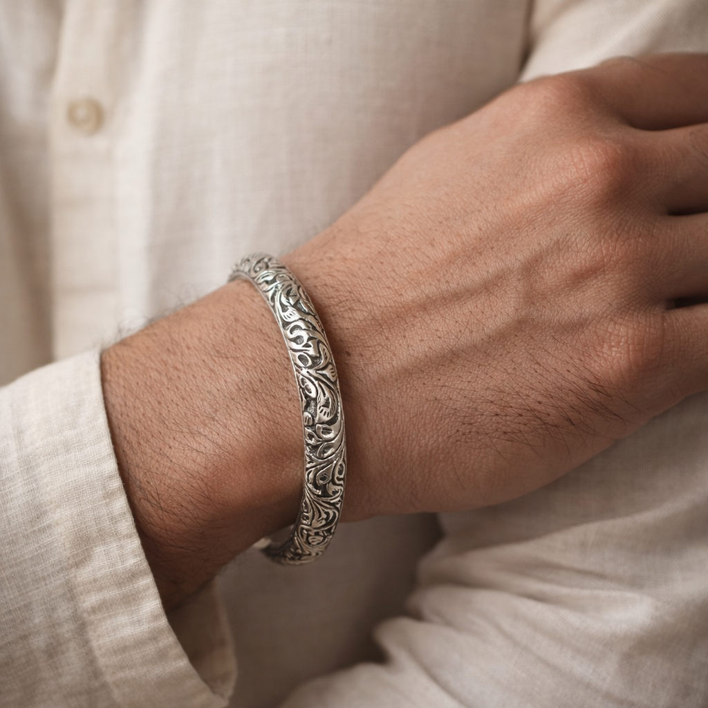Aranya Carved Silver Kada