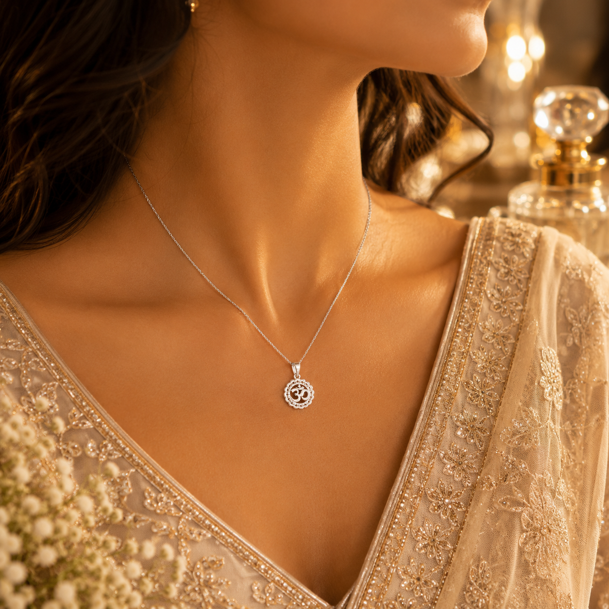 Omvya Grace Pendant