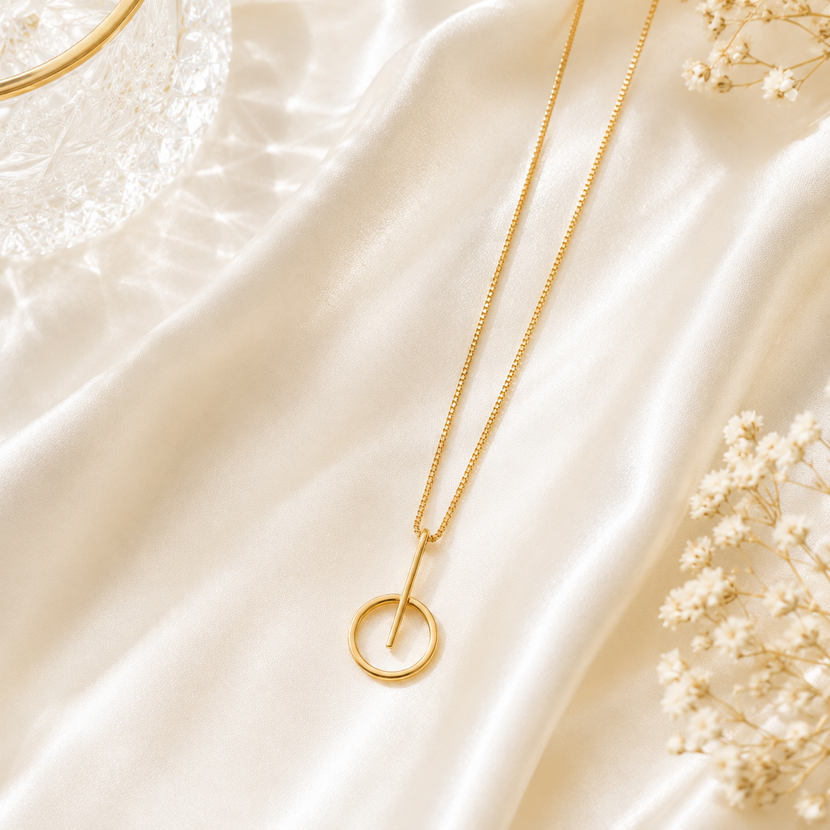 Eterna Circle Necklace
