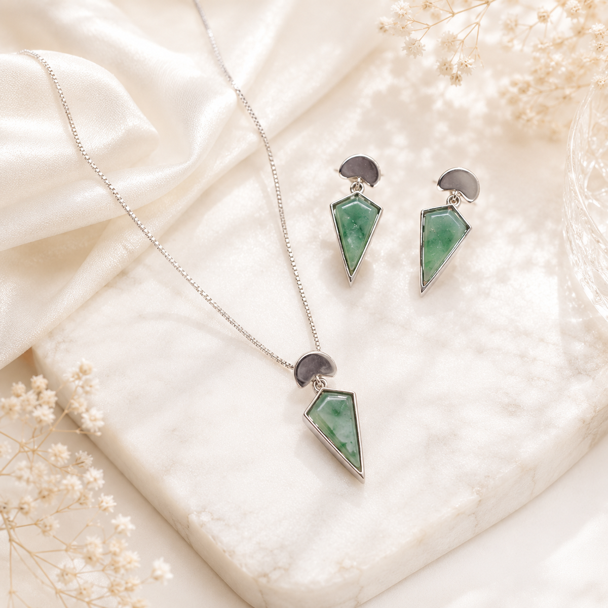Emerald Horizon Pendant Set