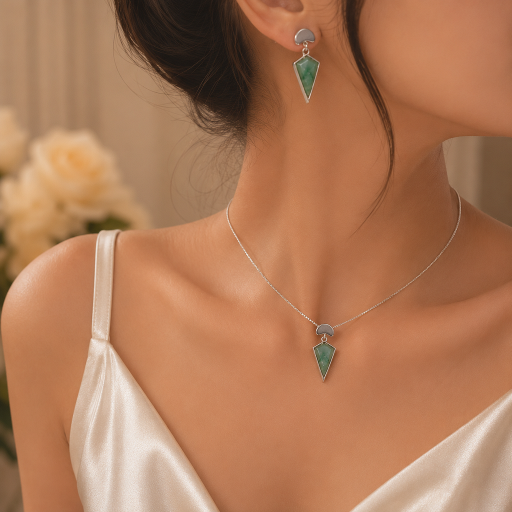 Emerald Horizon Pendant Set