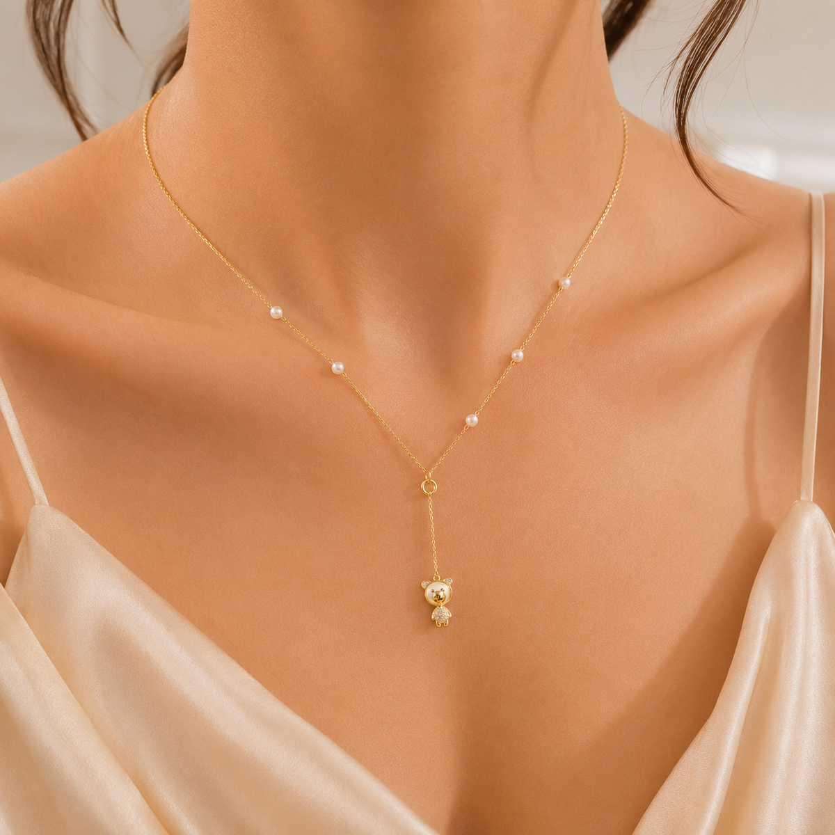 Mridu Teddy Pearl Lariat Necklace