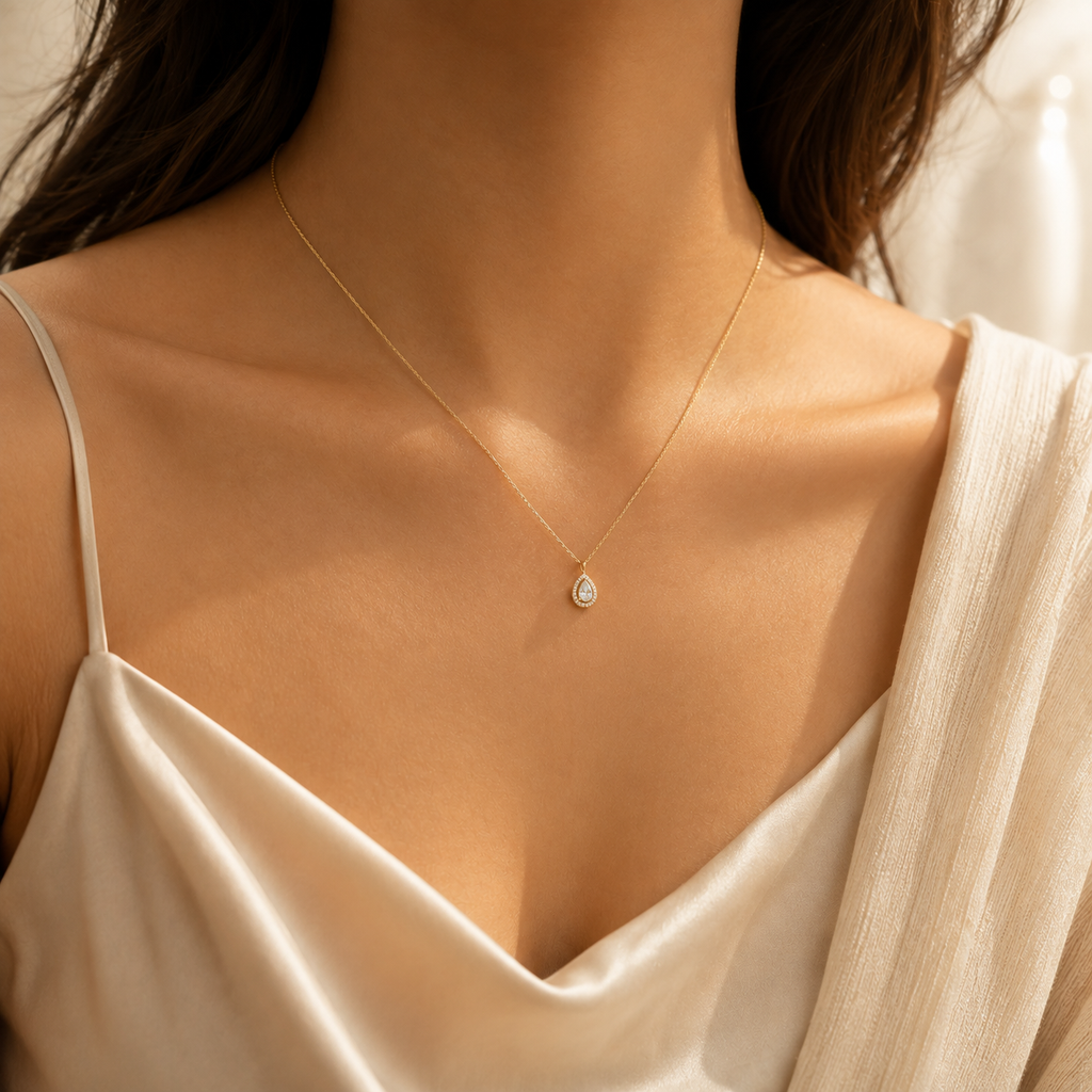 Aaradhya Teardrop Pendant