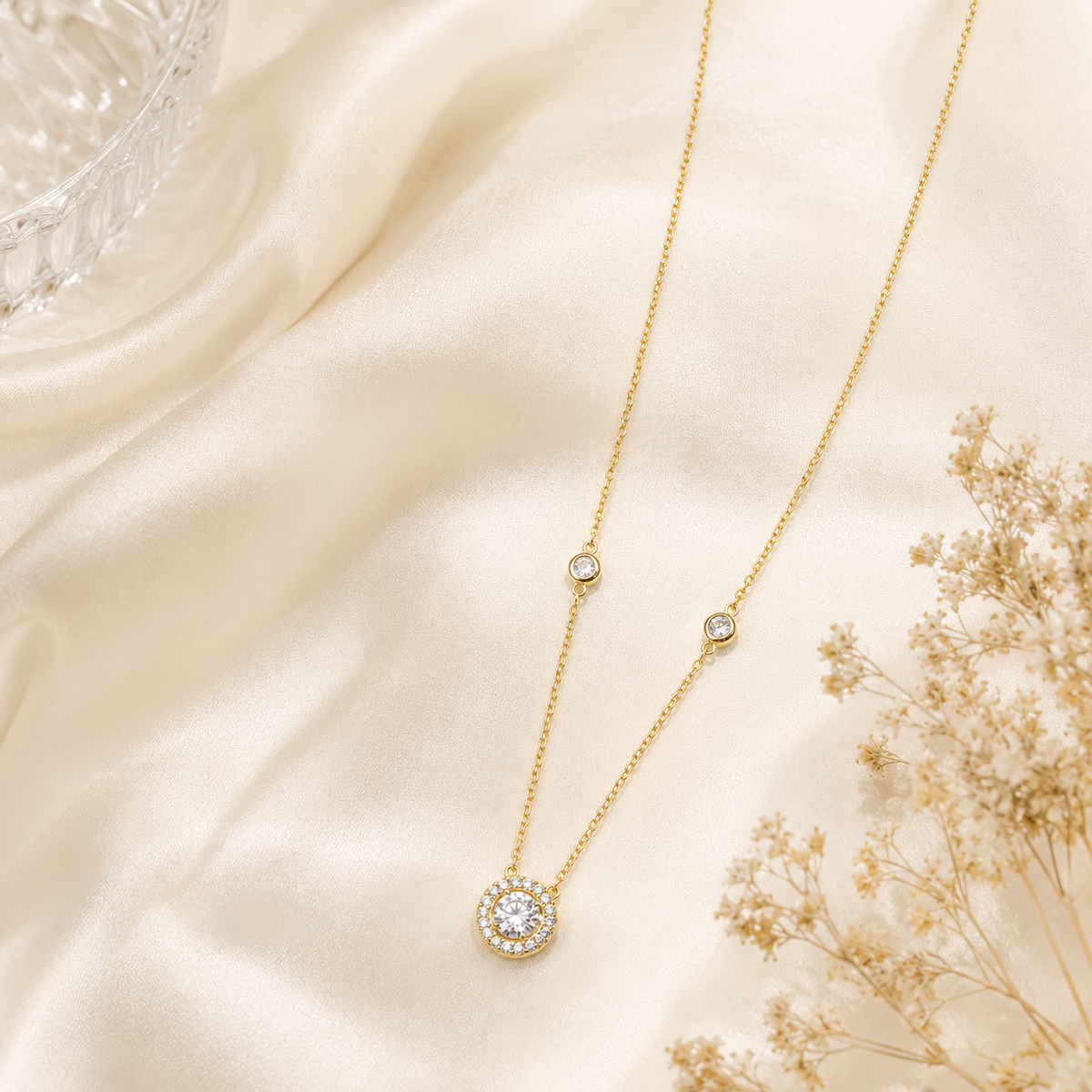 Eshani Halo Necklace