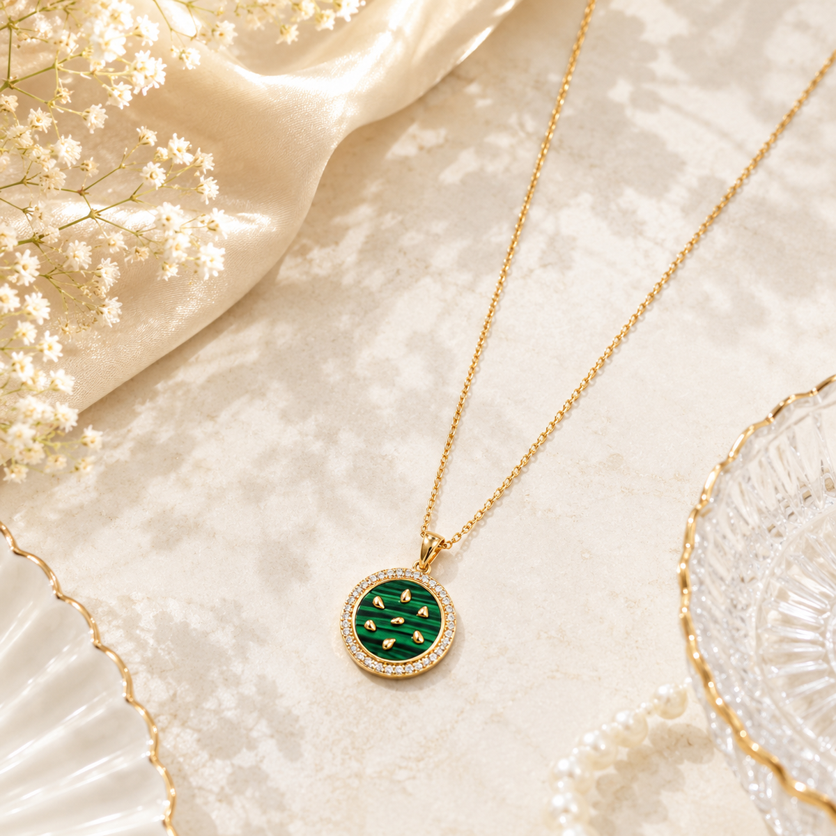 Vedika Green Halo Necklace