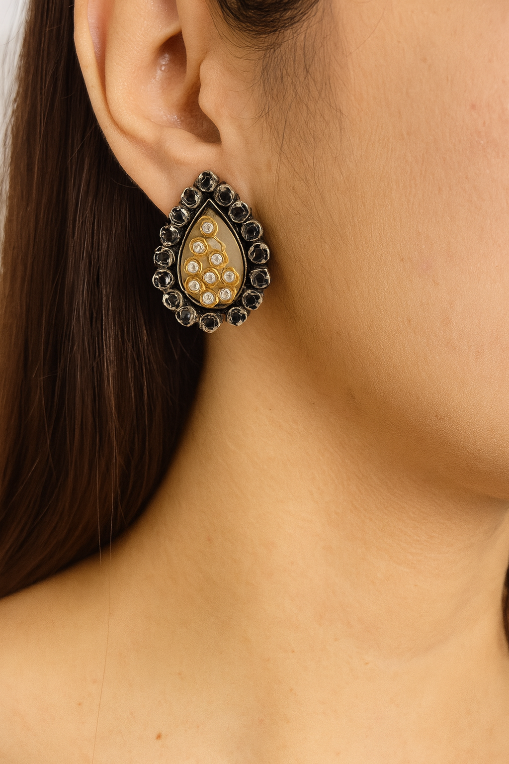 Noor Kundan Teardrop Stud