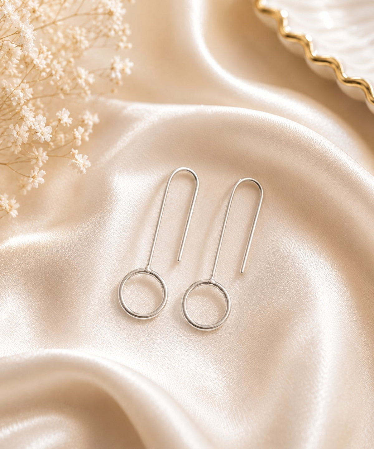Aarini Loop Earrings