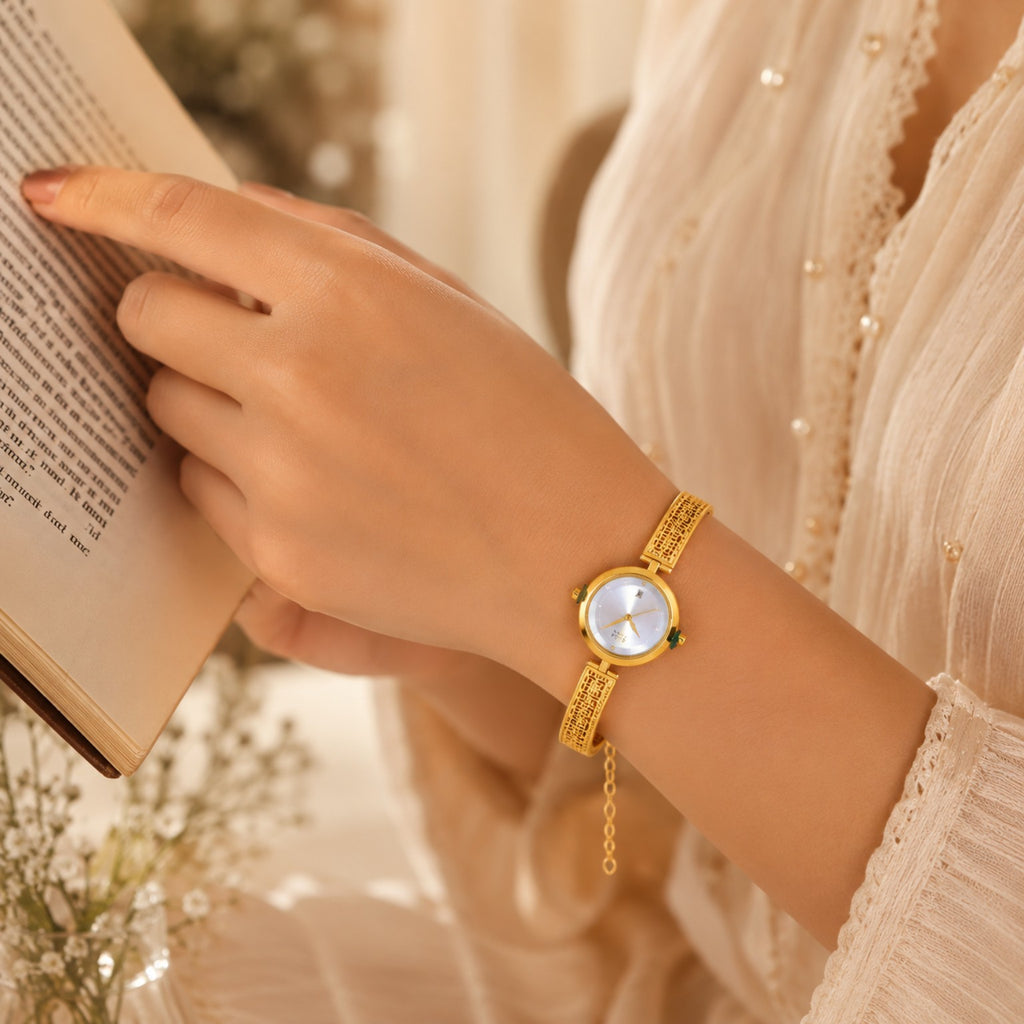 Aarini Gold Watch