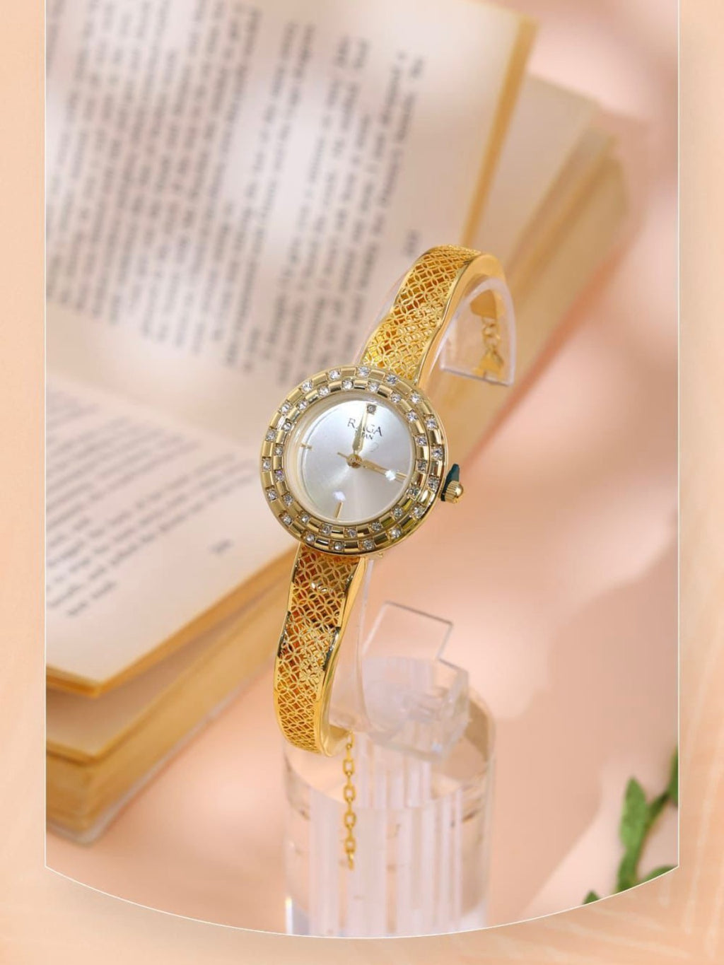 Aarvika Crystal Watch