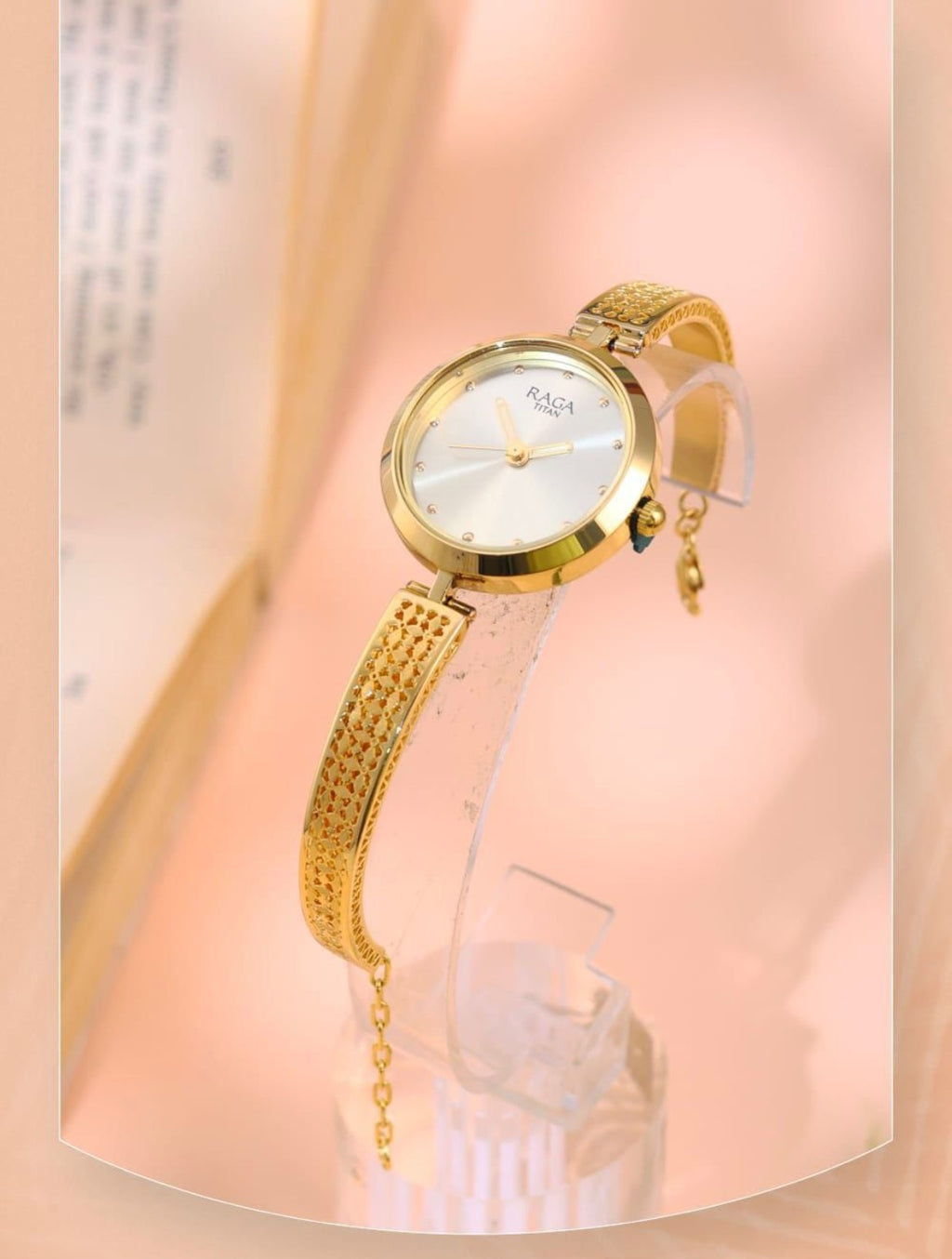 Aarvika Pearl Gold Watch