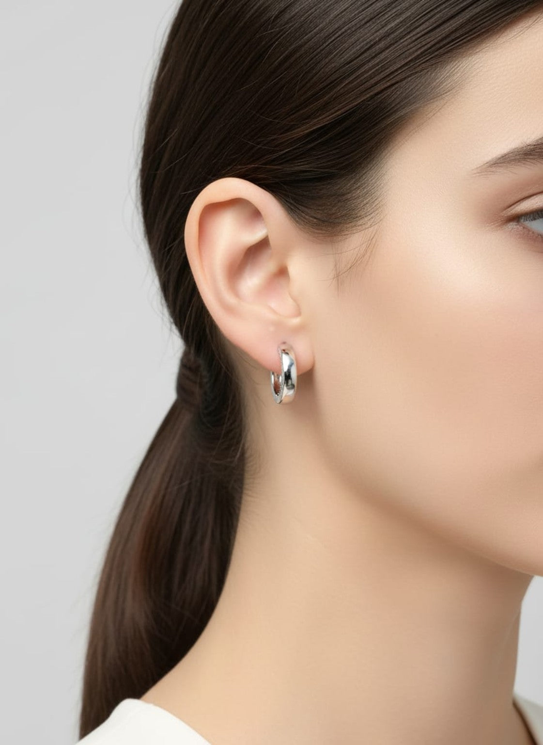 Classic Halo Silver Huggies