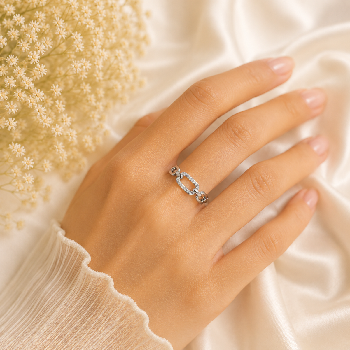 Advika Link Adjustable Ring