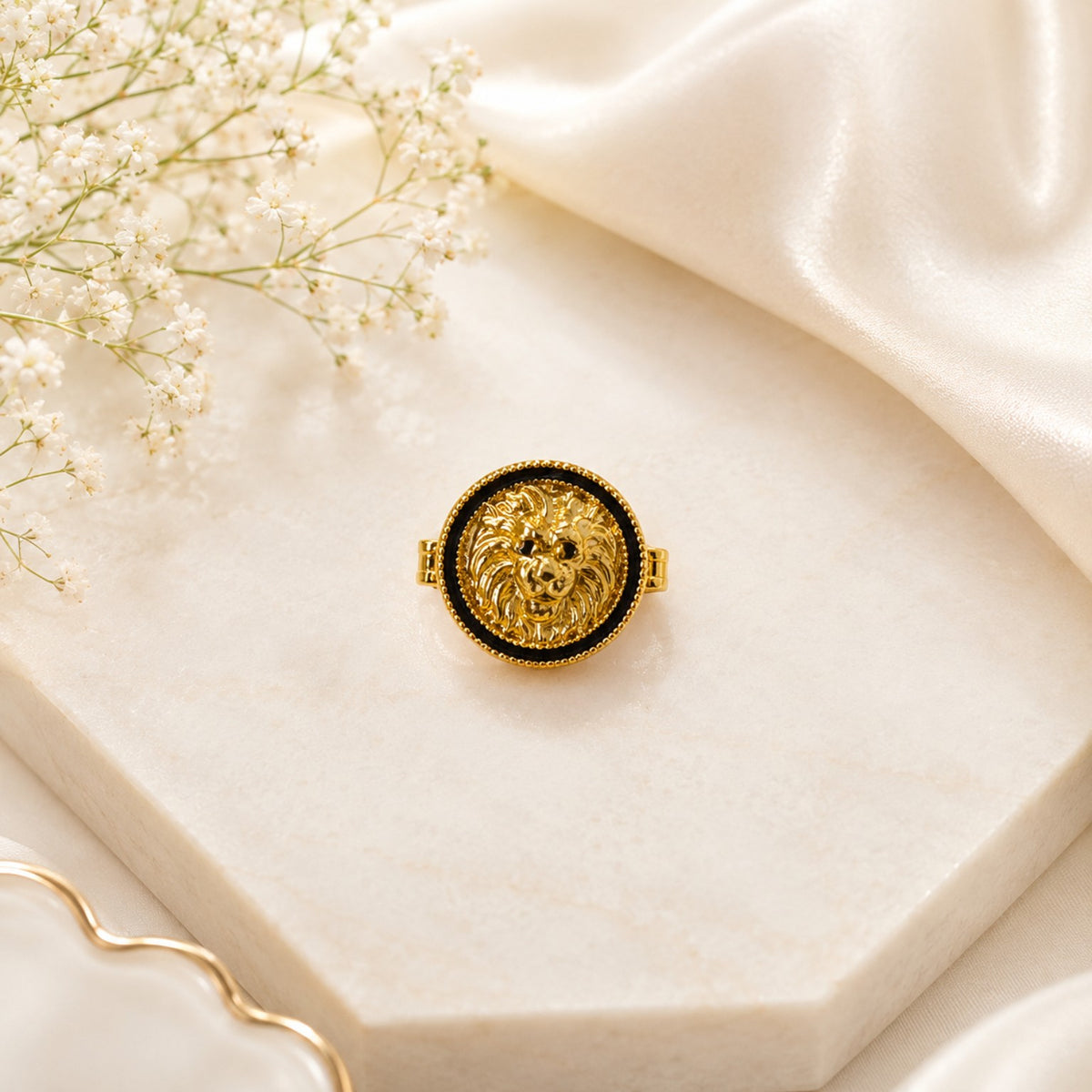 Regal Lion Button