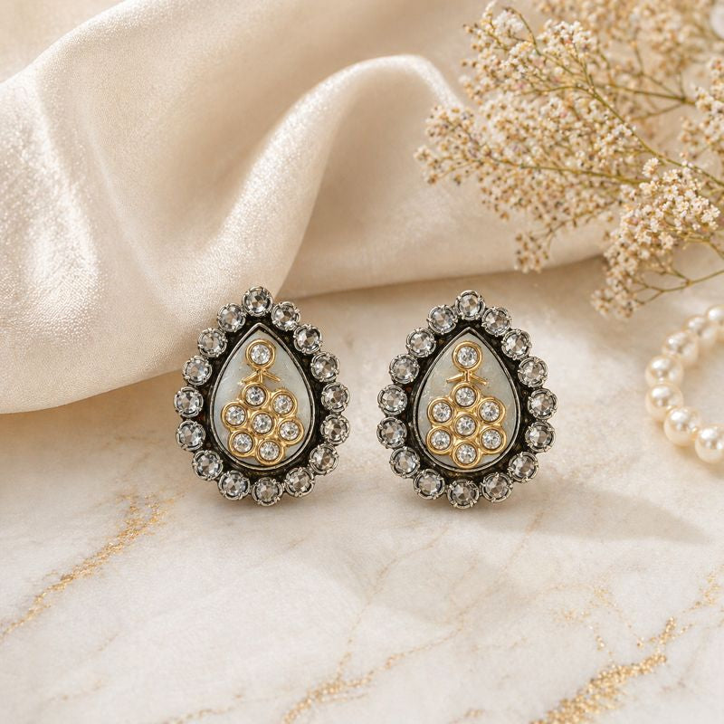 Noor Teardrop Studs