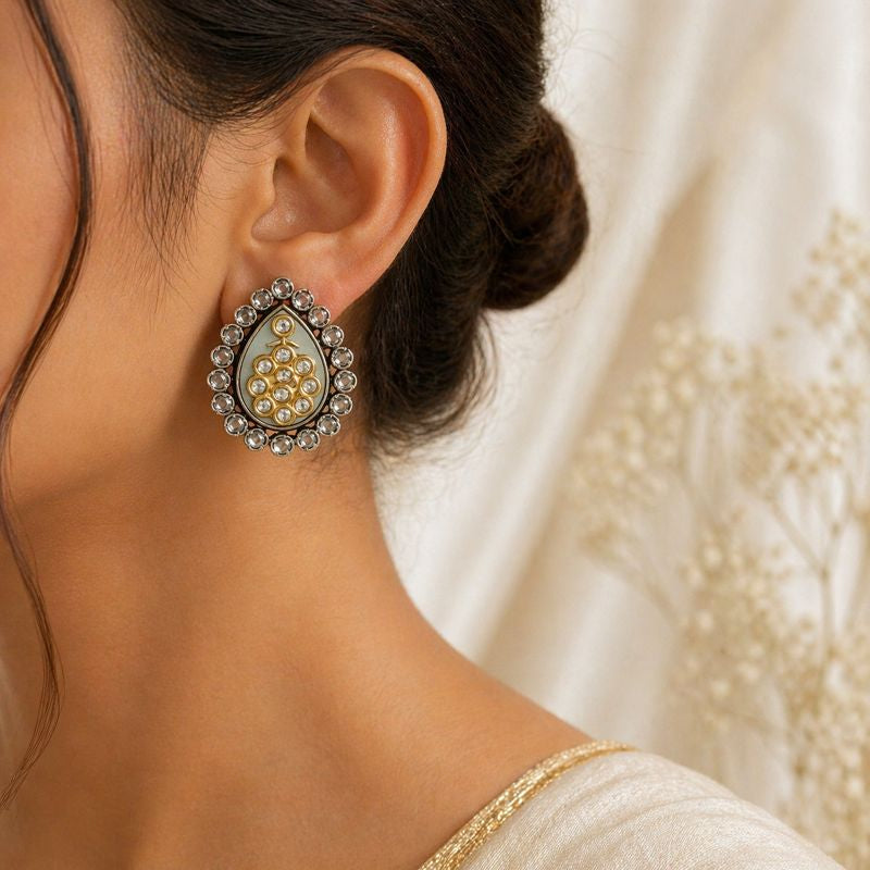 Noor Teardrop Studs