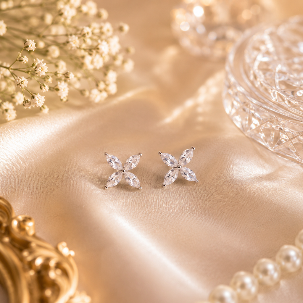 Avyra Bloom Studs