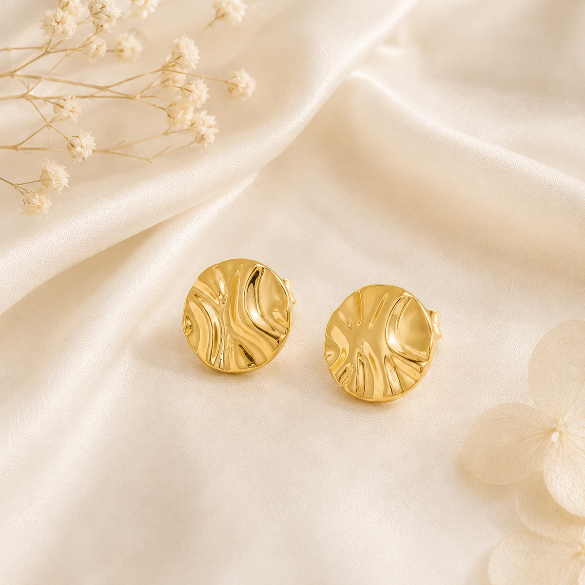 Taranga Studs