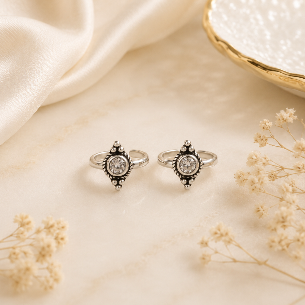 Taarini Spark Toe Rings
